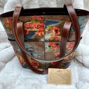 NEARLY NEW Patricia Nash Riviera Ascot Bucket Tote
